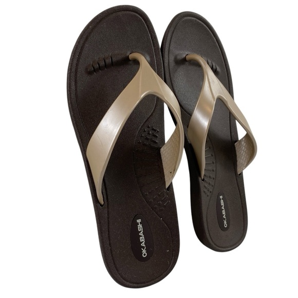Okabashi Marina Women’s Open Toe Synthetic Brown Gold Thong Sandals (M/L) - Picture 2 of 11